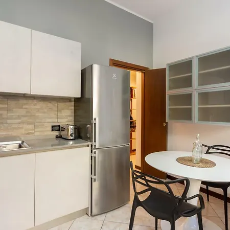Apartament Cozy Studio In Downtown Mediolan